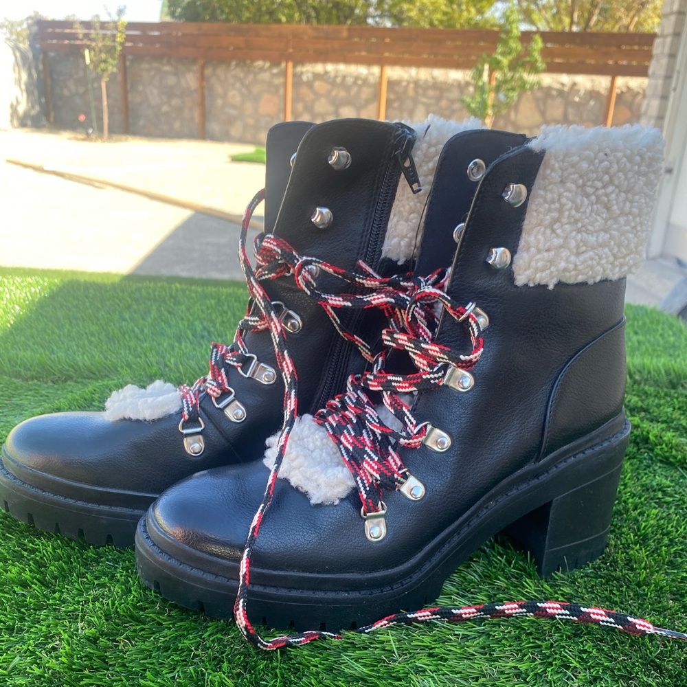 Universal Thread Boots - Picture 3 of 4